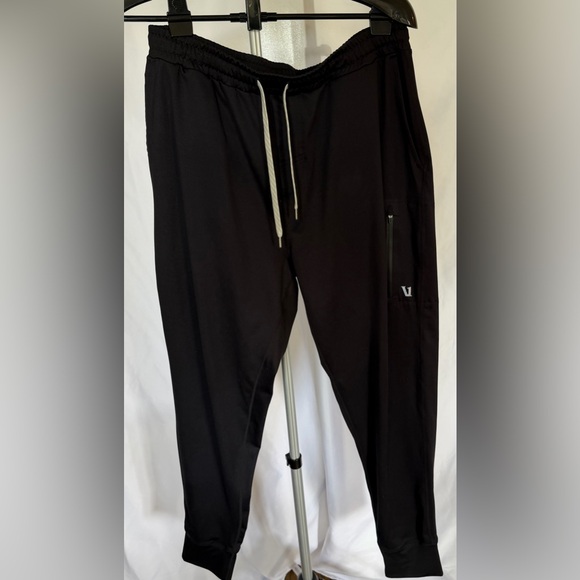 Vuori Transit Jogger Black Men’s Medium Performance Stretch Pants - Picture 4 of 9
